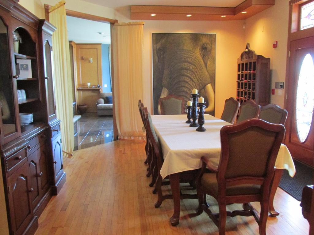 Mansion Inn Lake Stevens Ruang foto
