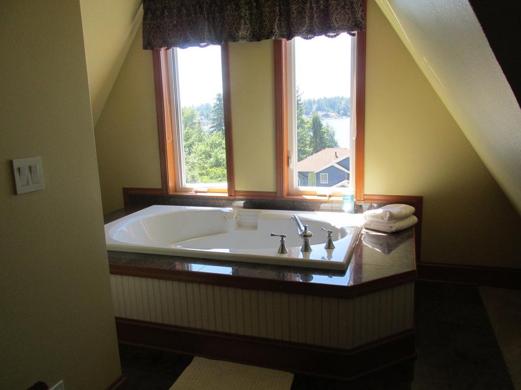 Mansion Inn Lake Stevens Ruang foto